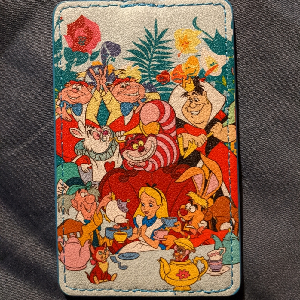 Disney Alice in Wonderland Retractable Lanyard 🫖